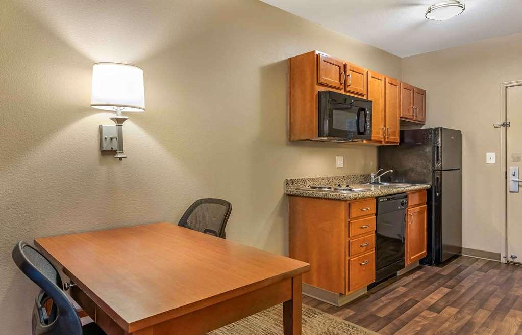 Extended Stay America Suites - Bakersfield - Chester Lane Стая снимка